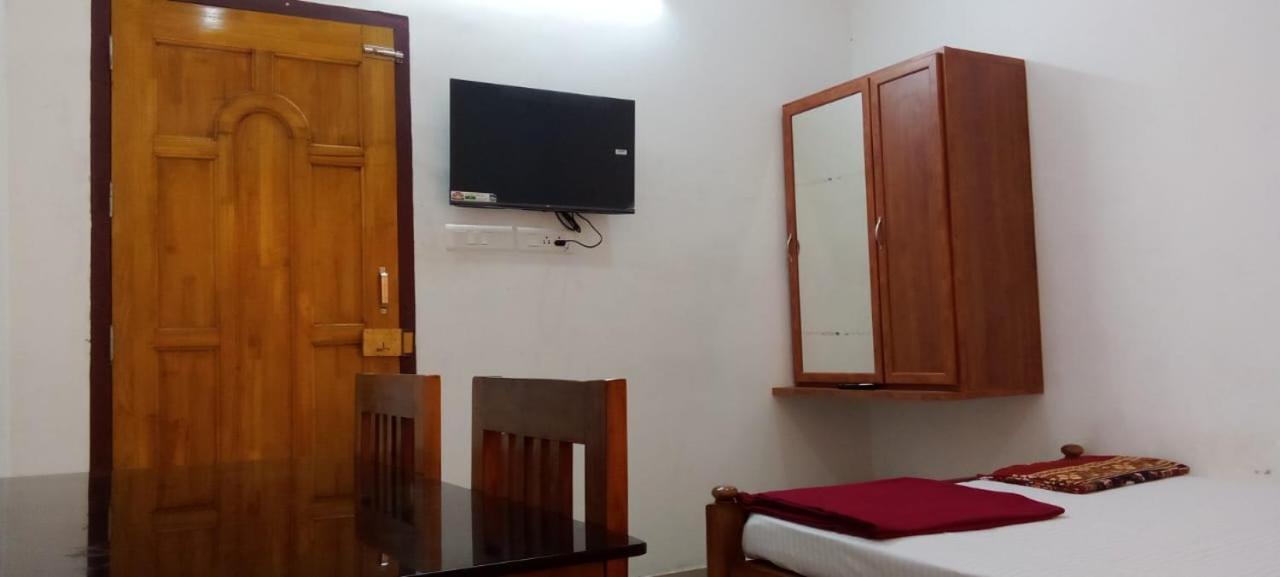 Somatheertham Resort Thiruvananthapuram Bagian luar foto